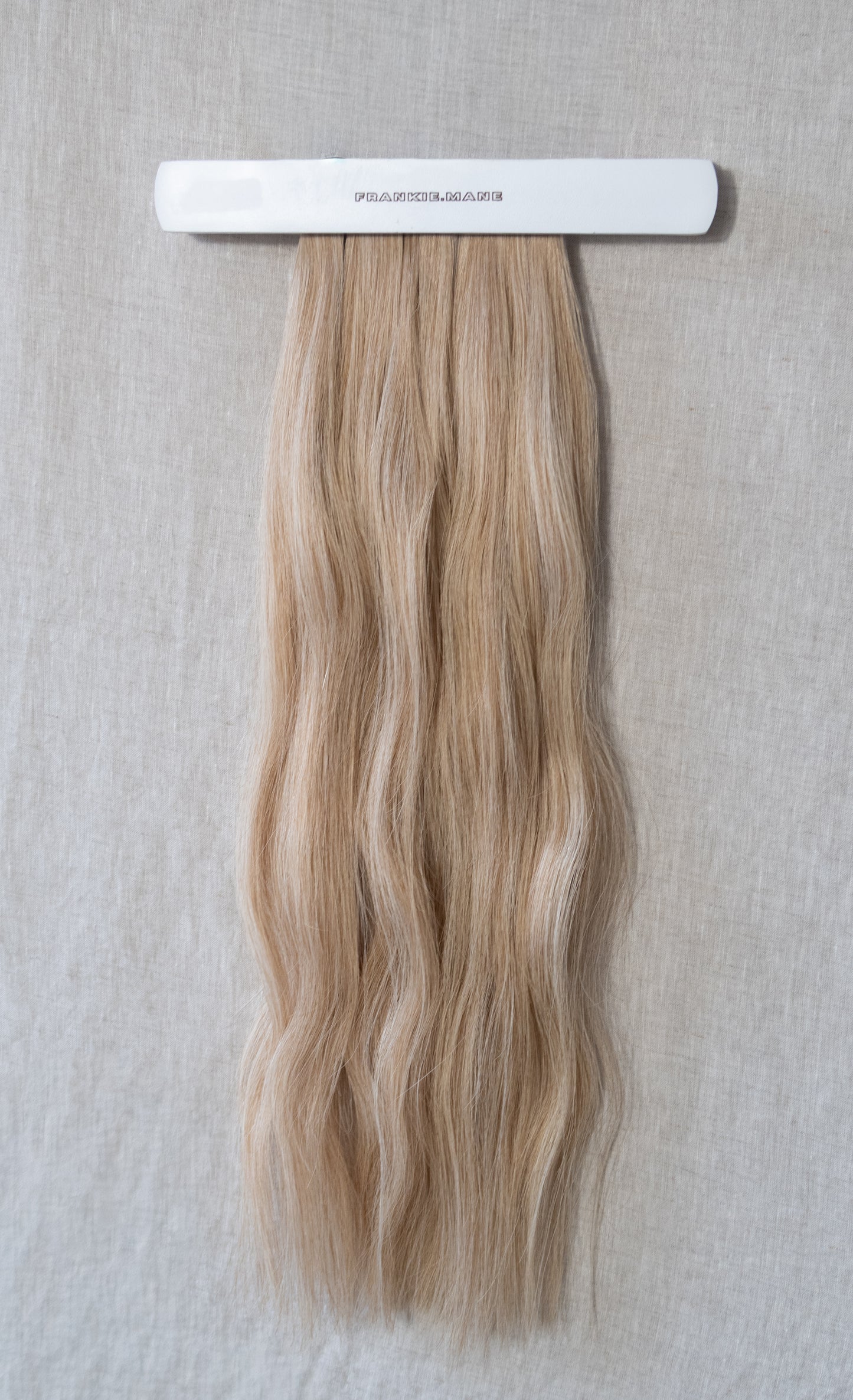DIRTY BLONDE/ 20” Genius Weft