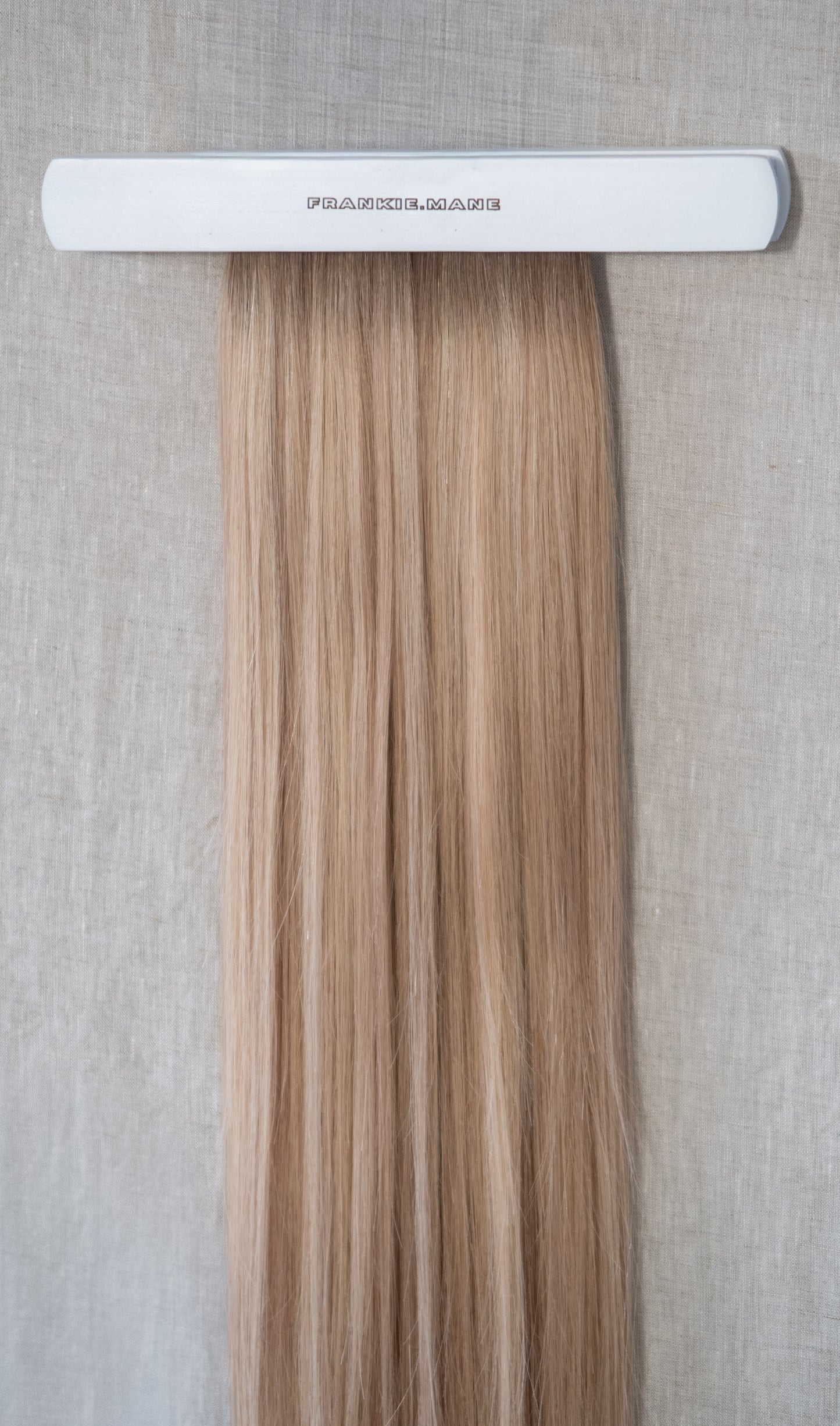 BISCUIT BLONDE/ 20” Genius Weft