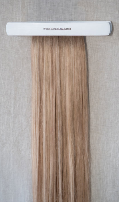 BISCUIT BLONDE/ 20” Genius Weft